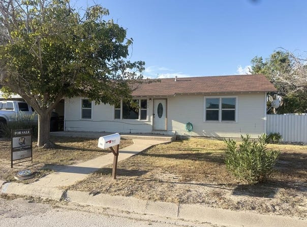 705 E 1st, Big Lake, TX 76932