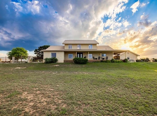 247 Huntleigh Rd, Hunt, TX 78024