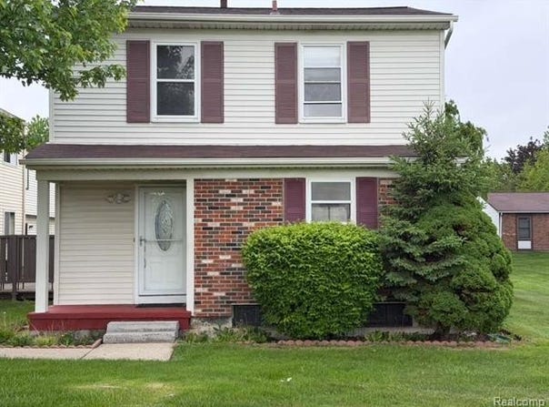 2824 Roundtree Drive, Troy, MI 48083
