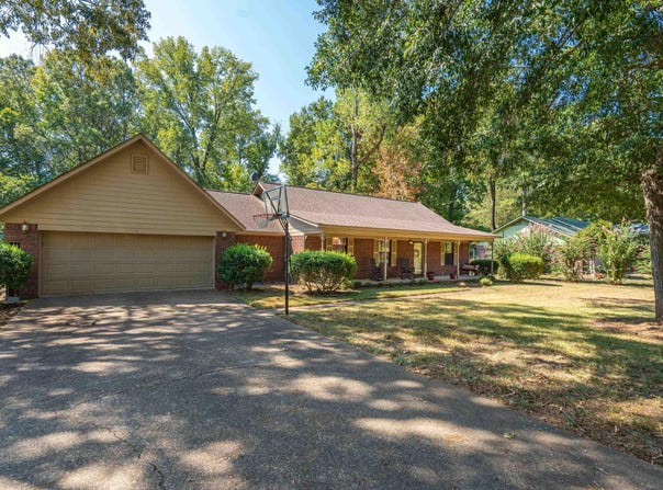 11 Edgewood Dr, Arkadelphia, AR 71923
