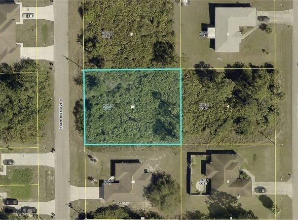 385 Chamonix Avenue S, Lehigh Acres, FL 33974