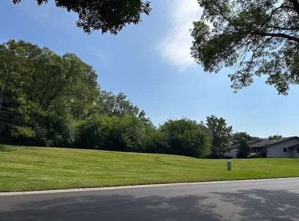 Linden Drive, Eden Prairie, MN 55347