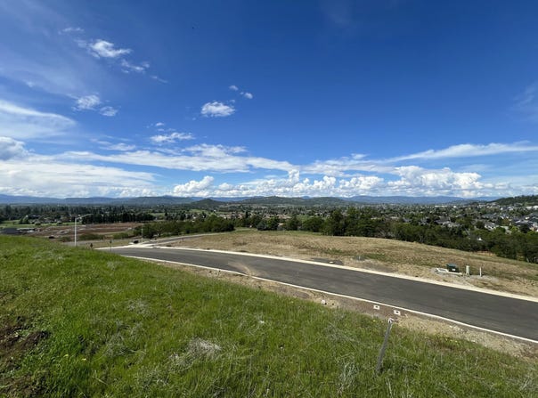 468 Pinnacle Ridge, Eagle Point, OR 97524