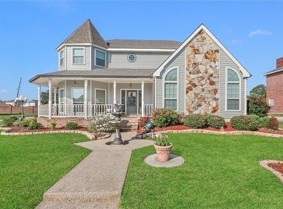 3924 LAKE ARROWHEAD Drive, Harvey, LA 70058