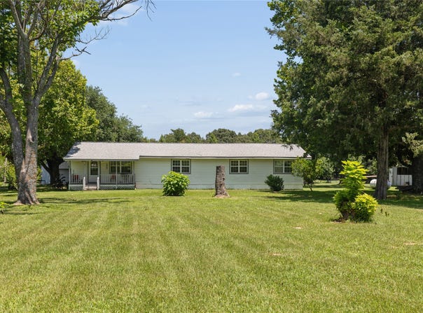 180 County Road 4255, De Kalb, TX 75559