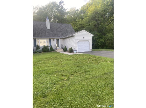 28 Deer Run Trail, Manchester, CT 06042