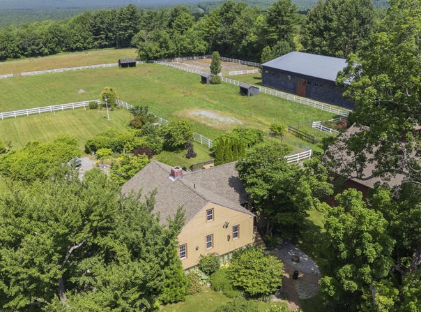 135 Leach Hill Road, Casco, ME 04015