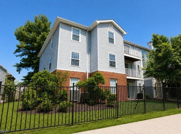 771 Summer Ave Unit 1A, Newark City, NJ 07104-3571