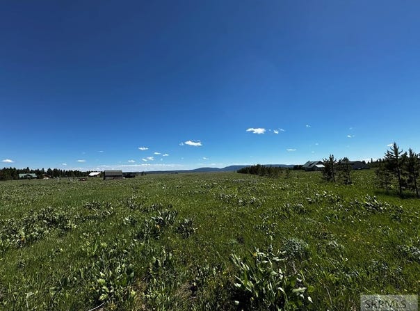 4117 Stage Coach Way, Island Park, ID 83429