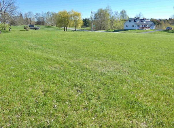 41 Whispering Pines Road, Derby, VT 05829