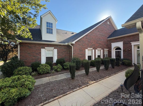 1365 Royalty Circle, Statesville, NC 28625