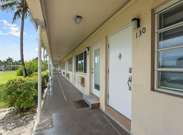 900 Atlantic Shores Blvd, Hallandale Beach, FL 33009