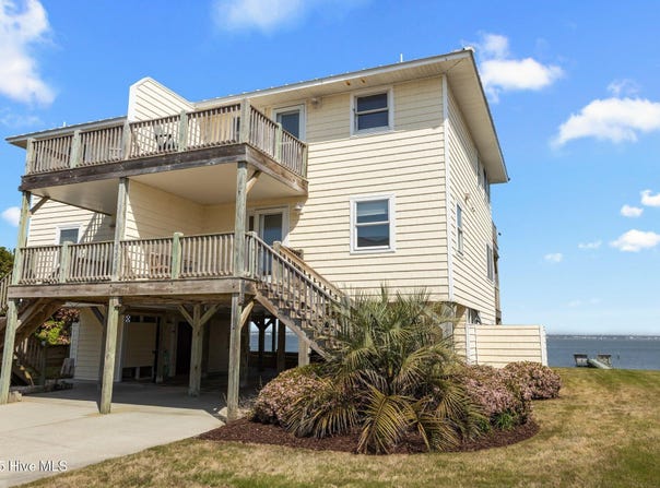 2506 Emerald Drive, Emerald Isle, NC 28594