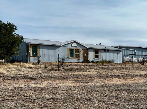 2 Cedar Ln, Quemado, NM 87122