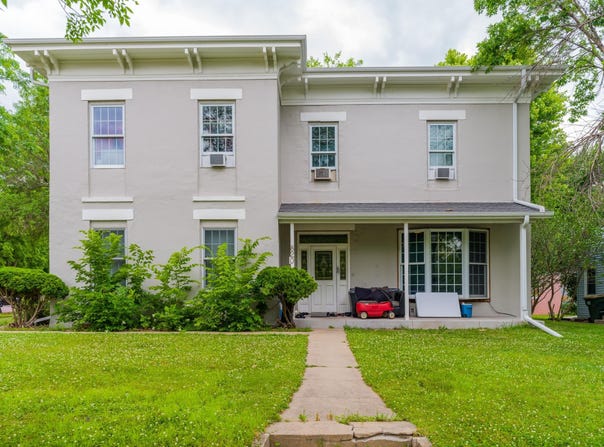 820 S Minnesota Avenue, Saint Peter, MN 56082