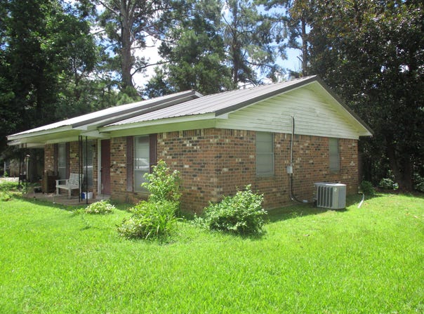 271 E Valley Dr, Pontotoc, MS 38863