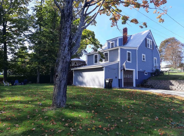 38 Highland Avenue, Claremont, NH 03743