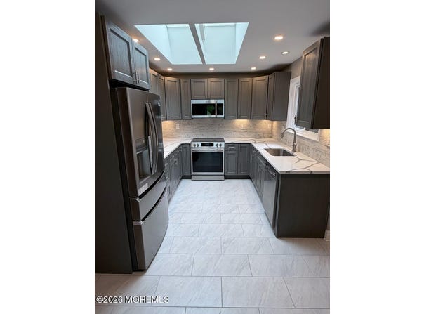 12 Eastport Court, Red Bank, NJ 07701