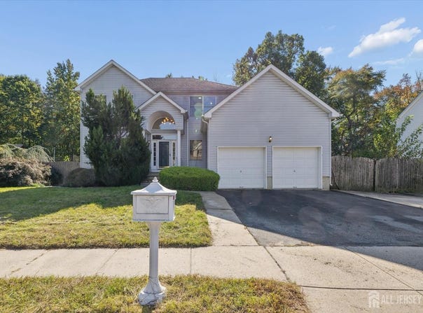 13 Johnson Avenue, Monroe, NJ 08831