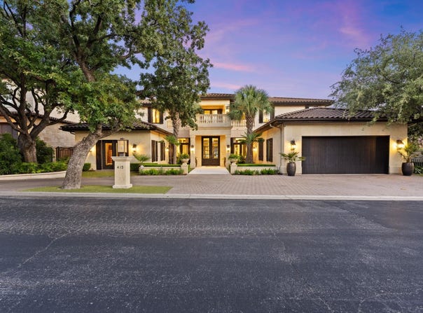415 Lighthouse Drive, Horseshoe Bay, TX 78657