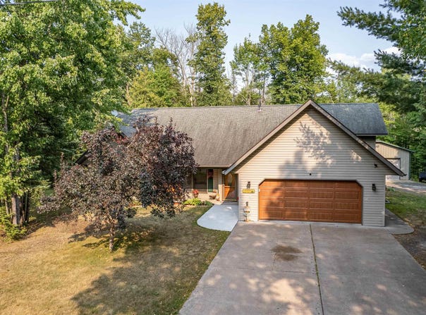 11260 S 5th St E, Solon Springs, WI 54873