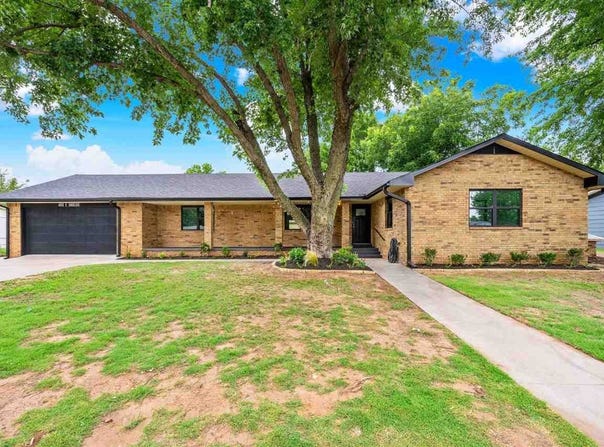 403 E Shields Ave, Fletcher, OK 73541