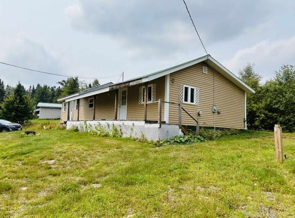 15 Cone Pass, Pittsburg, NH 03592
