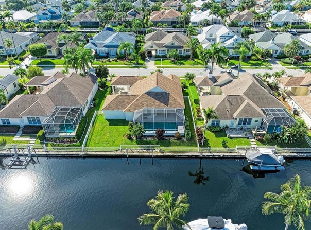 4727 COMPASS Drive, BRADENTON, FL 34208