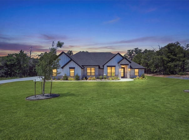 2017 Forest Bridge Drive, Azle, TX 76020