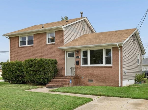 30 Briarwood Drive, Hampton, VA 23666