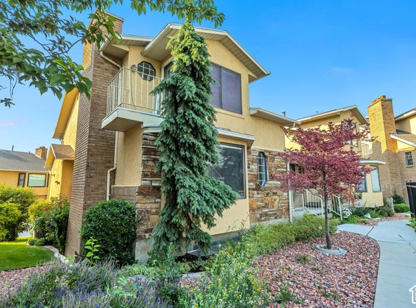 1102 E LOCH LOMOND Way, Millcreek, UT 84117