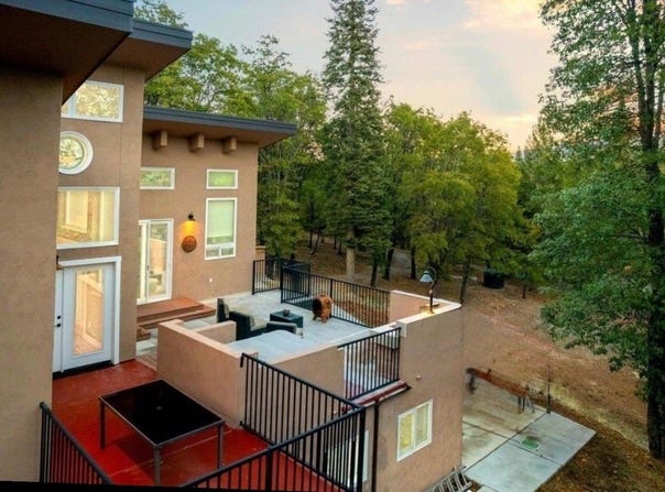 9268 Blue Jay Ln, Weed, CA 96094