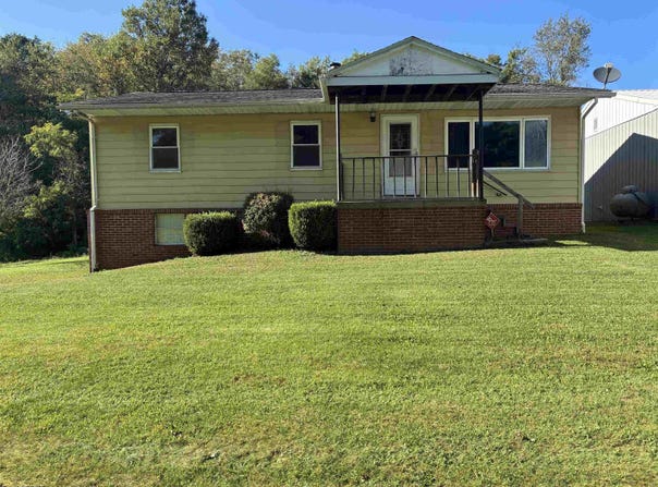 1899 W Herring Road, Masontown, WV 26542