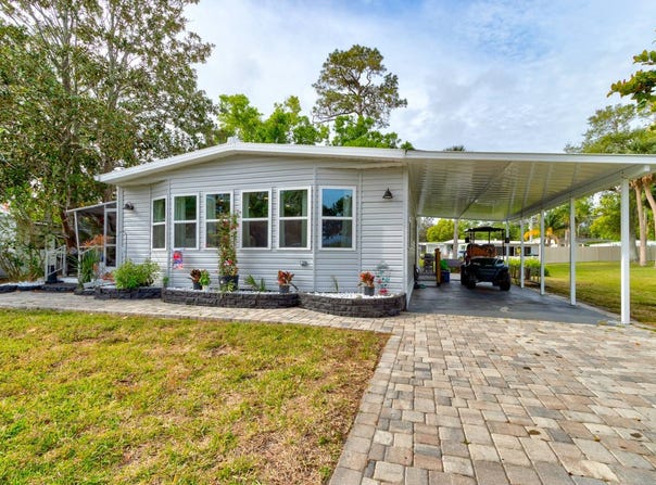 8 Royal Palm, Port Orange, FL 32127