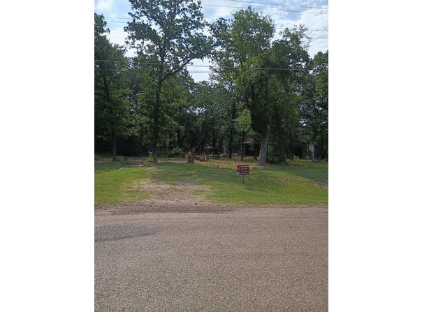 7864 Double Bridge Rd, Mabank, TX 75156