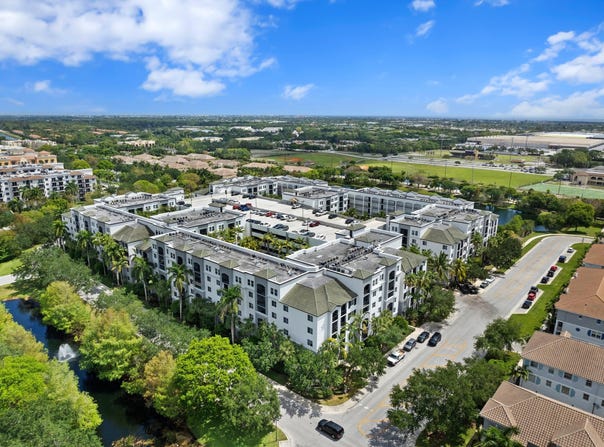 1660 Renaissance Commons Boulevard, Boynton Beach, FL 33426