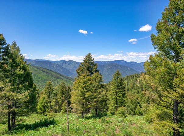 25575 Patter Spur Road, Clinton, MT 59825