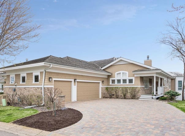 726 Widsten Circle, Wayzata, MN 55391