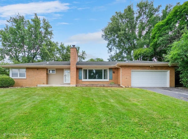 16W055 63rd Street, Willowbrook, IL 60527