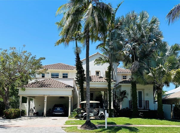 335 W Enid Dr, Key Biscayne, FL 33149