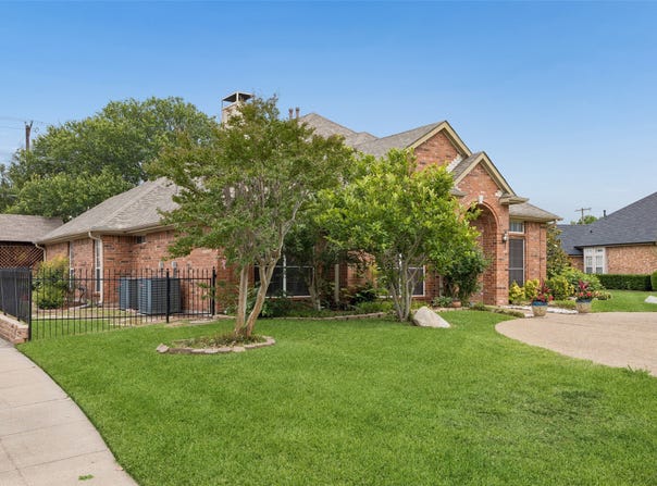 3402 Juniper Court, Rowlett, TX 75088
