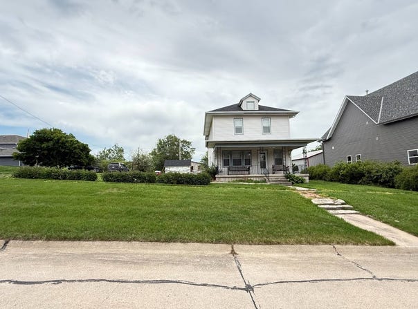 105 S Way, Sutton, NE 68979