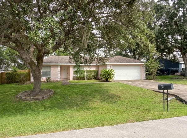 4 PINE RADIAL Trail, OCALA, FL 34472