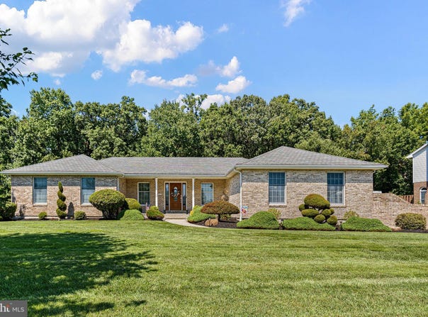 114 MATTHEW Drive, BEAR, DE 19701