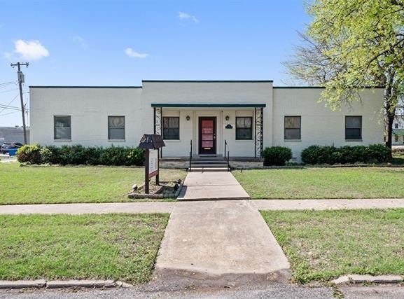 109 N Casaver Avenue, Wagoner, OK 74467