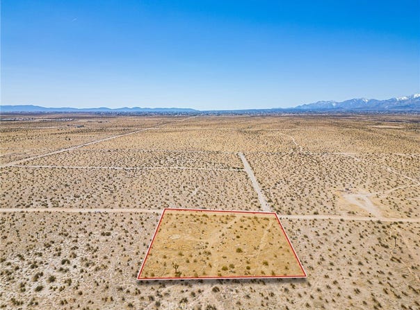 9500 Villa Street, Adelanto, CA 92301