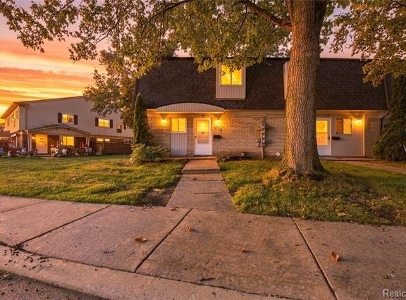 15813 Dupage Boulevard, Taylor, MI 48180
