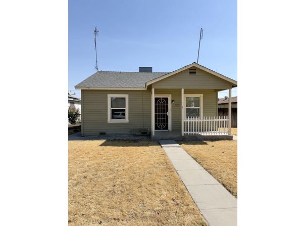 137 N H Street, Exeter, CA 93221