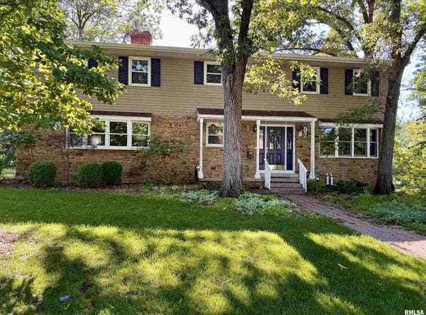 19 HICKORY BOW, Macomb, IL 61455