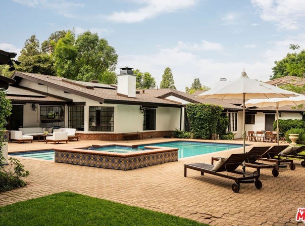 4860 Vanalden Ave, Tarzana, CA 91356